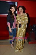 Sharmila Tagore, Soha Ali Khan at Life Goes On film screening in PVR on 24th March 2011 (3).JPG